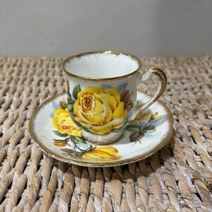 Royal Standard Roses Of Picardy Fine Bone China Vintage Yellow Tea Cup & Saucer